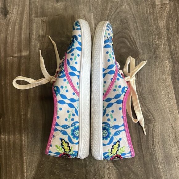 Designer Tennis Shoes - Picture 6 of 9